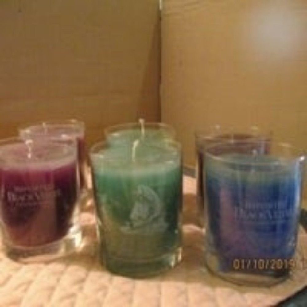 Imported Black Velvet Canadian Whisky Glass Candle